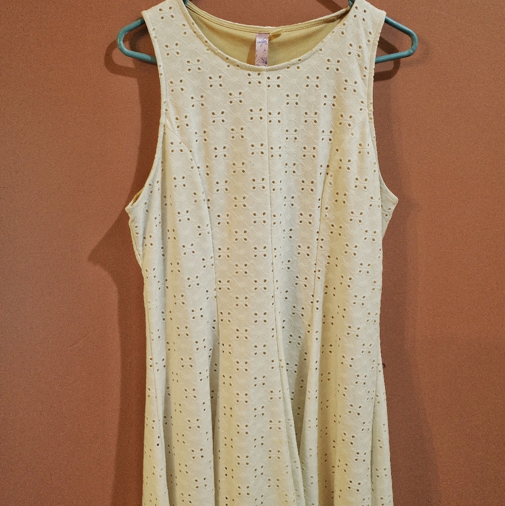 Alya White/Nude Knee length dress